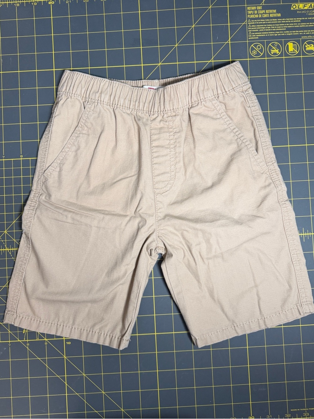 Levi's Boys' Tan Flat-Front Shorts